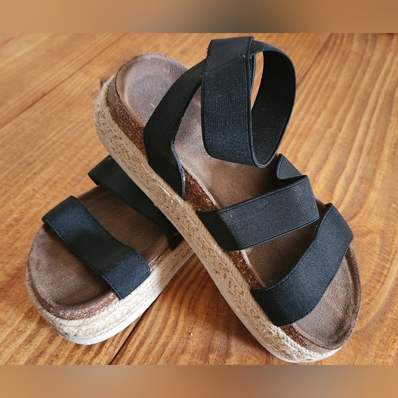 Pierre Duma Sandals - Picture 1 of 6